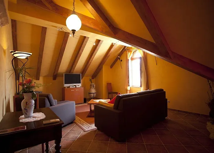 Nora Hotel 3*