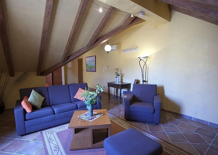 Nora Hotel
