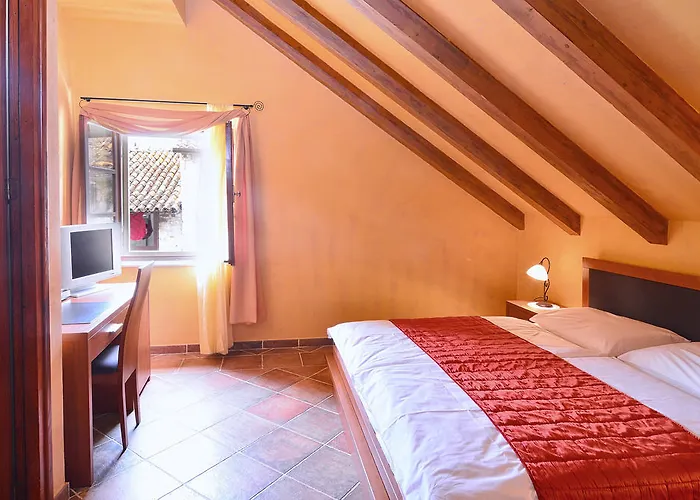 Hotel Nora 3*