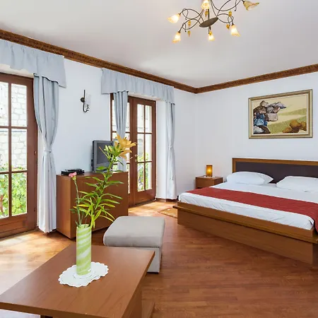 Hotel Nora